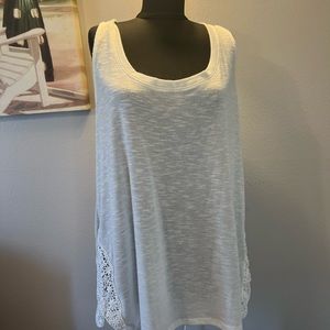 Torrid white textured tank with crochet detail, size 2